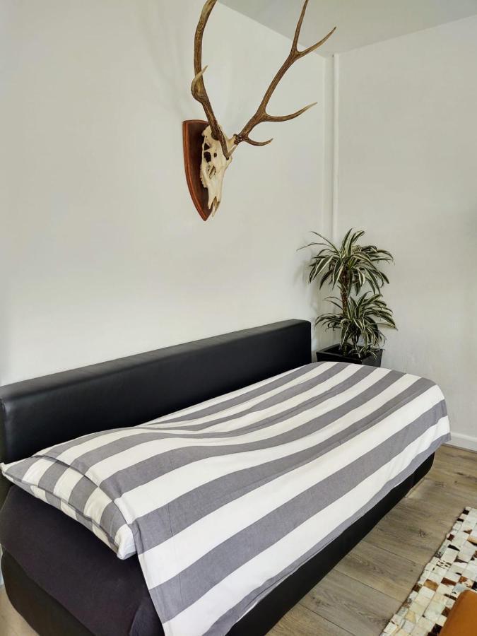 Jordaan Canal View Apartment อัมสเตอร์ดัม ภายนอก รูปภาพ